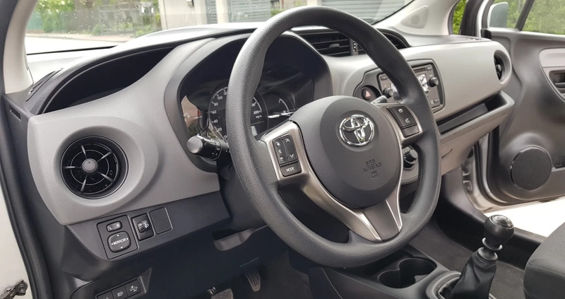 Toyota Yaris cena 53500 przebieg: 23000, rok produkcji 2018 z Proszowice małe 781